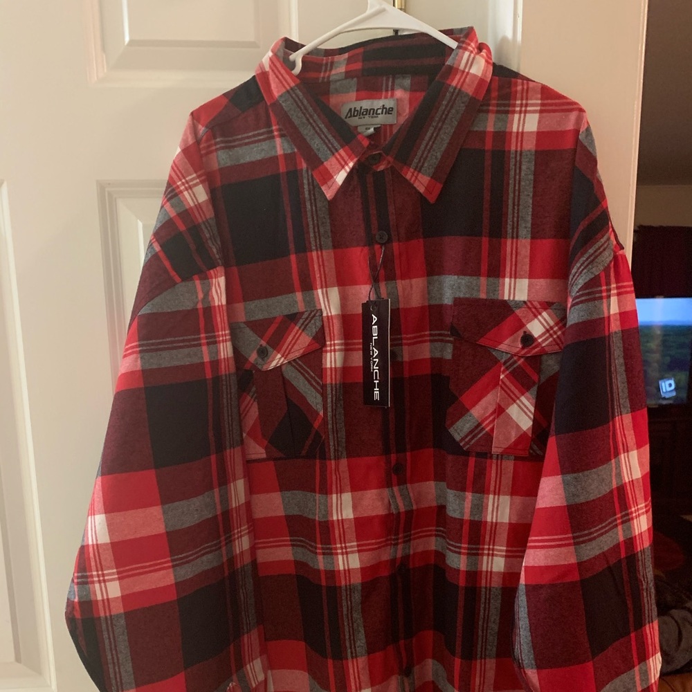 Men’s long sleeve shirt